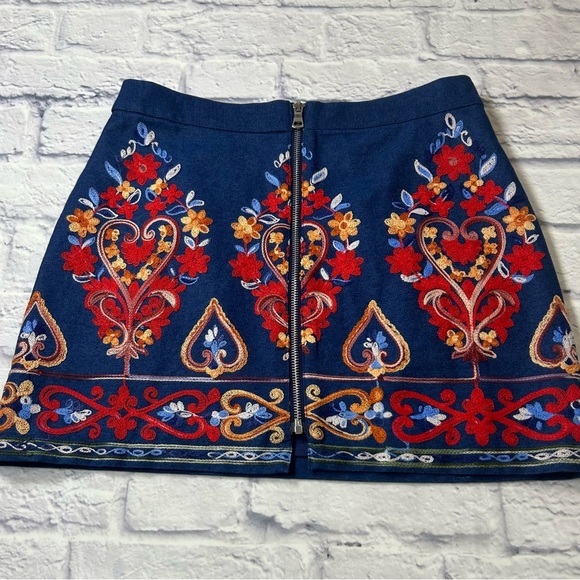 Free the Roses Navy and Red Embroidered Zip Up Mini Skirt. - Picture 1 of 7